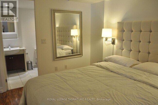 Photo - 8 York St Unit 402