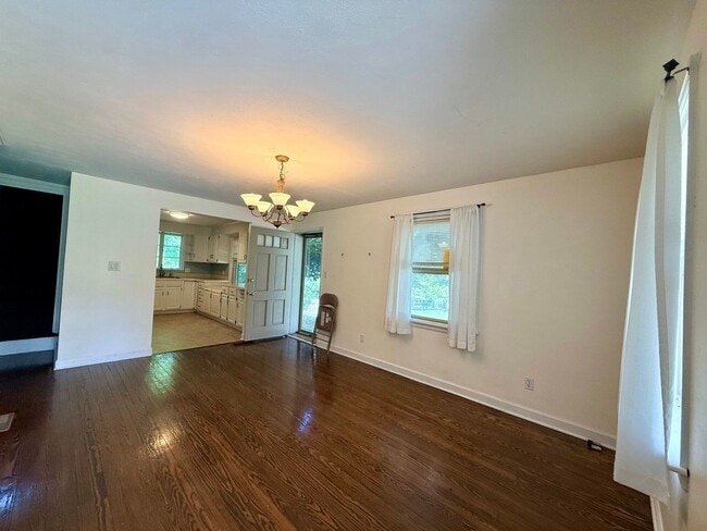 Photo - 119 E Church St