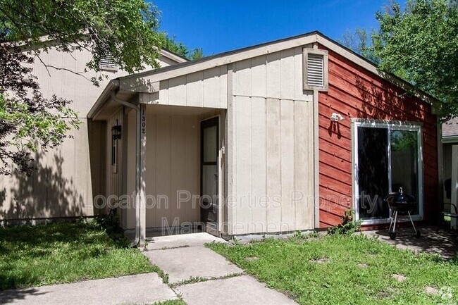 Building Photo - 1300 E 25th Terrace Rental