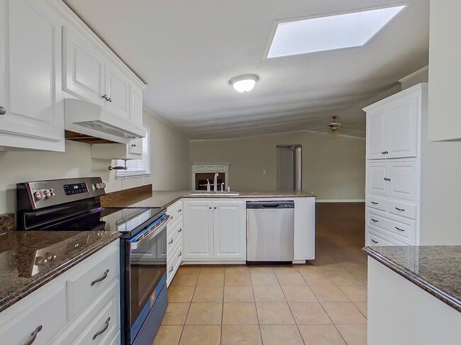 Photo - Edgefield Gem!