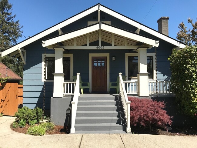 Building Photo - 6005 NE Failing St