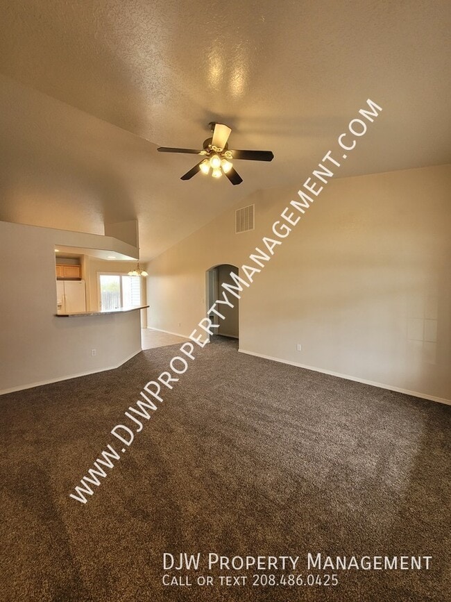 Photo - 165 Eaton Rd