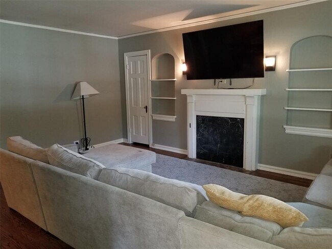 Photo - 6006 Morningside Ave