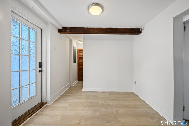 Photo - 99 Ramapoo Rd