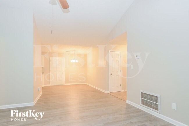 Photo - 11035 Shannon Cir