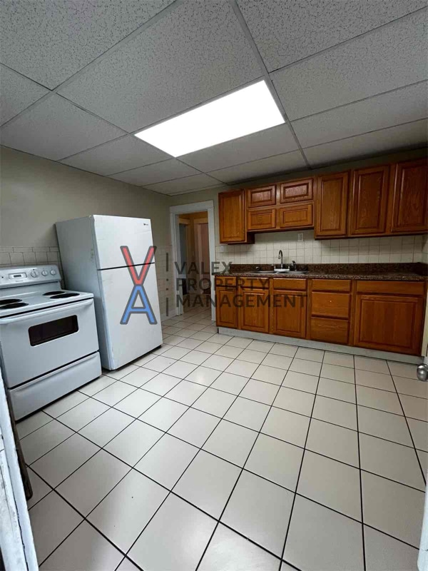Building Photo - 2649 Olyphant Ave Rental