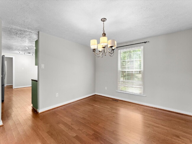 Photo - 3513 Castlebury Dr