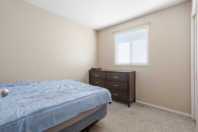 Photo - 10150-10150 121 Ave