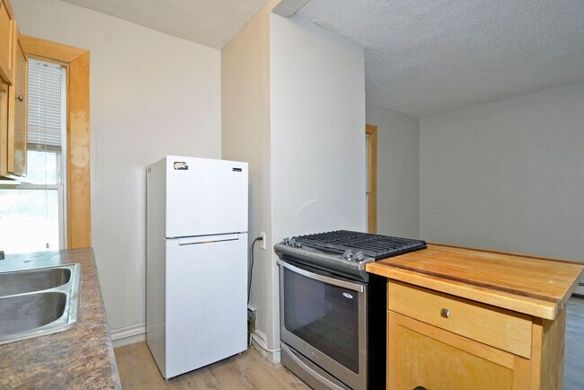 602 N Mendota St Unit 3
