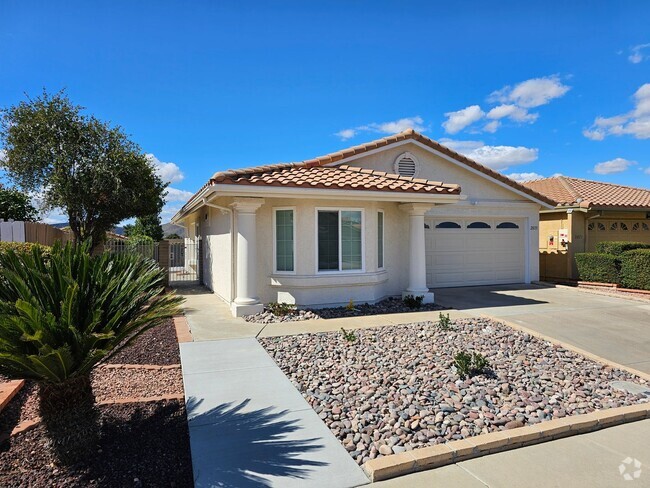 Building Photo - Gorgeous Fully Remodeled Single Story Home...