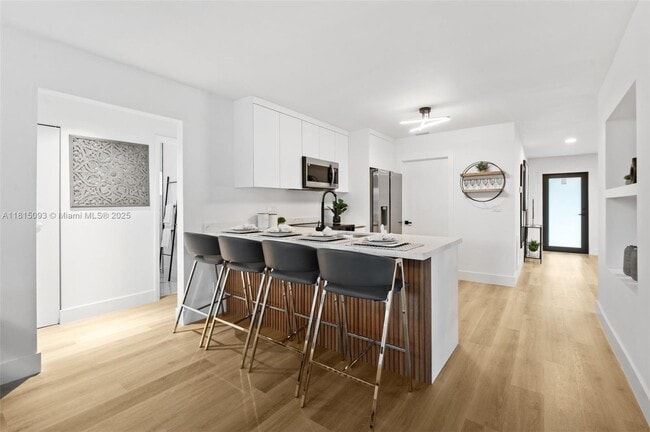 Photo - 679 SW 17th Ct