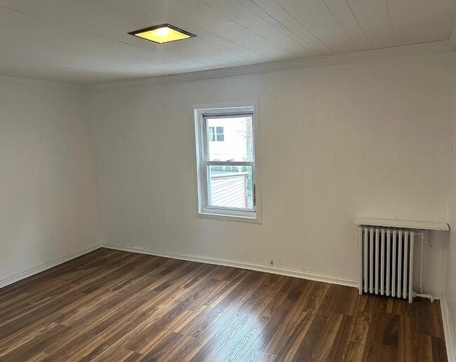 Photo - 296 Webster Ave Unidad 2