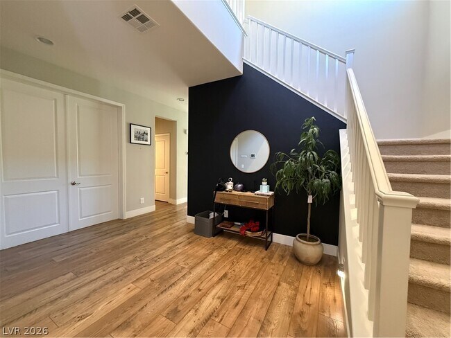 Photo - 7417 Amesbury St