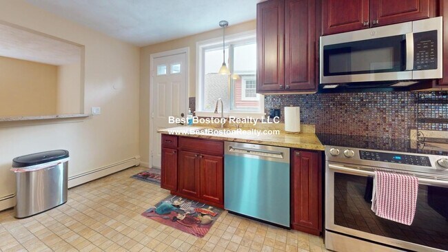 Photo - 144 E Border Rd