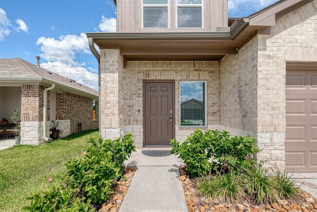 Photo - 24330 Elmwood Falls Dr