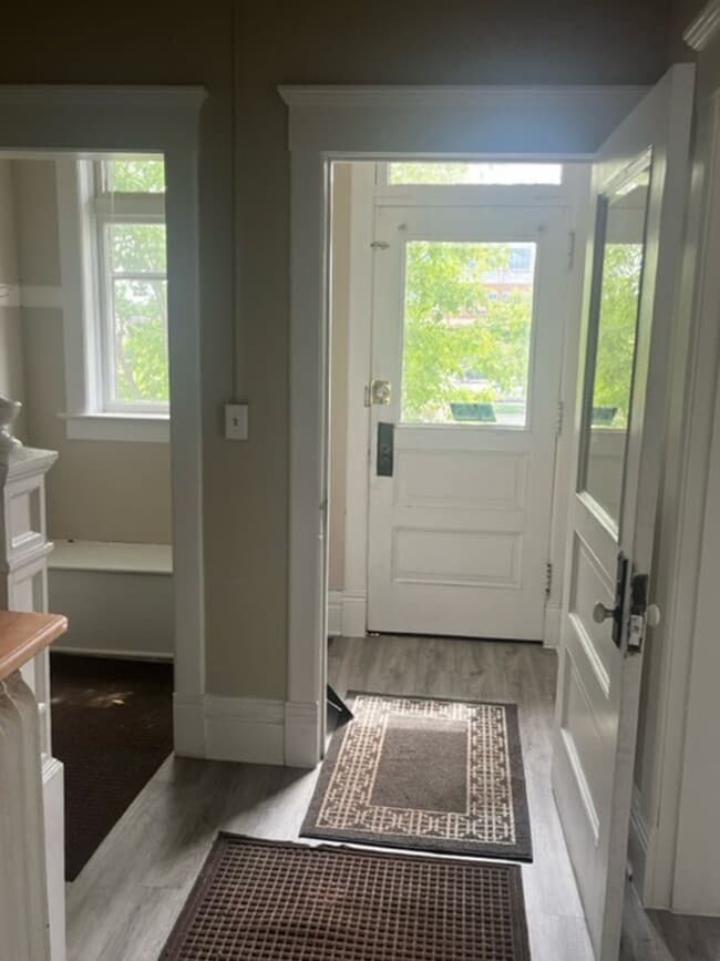 Photo - 120-122 N 12th Ave E Unit 122 N 12th Ave E