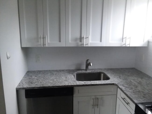 Photo - 1634 Maple St Apartment Unit 2