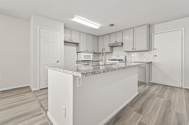 Photo - 7554 Appleberry Dr