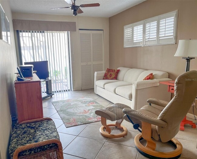 Photo - 690 Bird Bay Cir Unidad 28