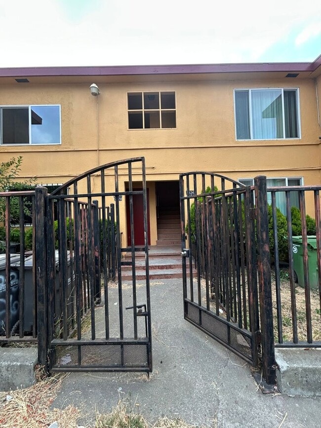 Building Photo - 2324 92nd Ave