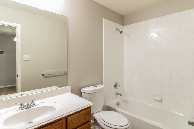 Photo - 5714 Straight Way