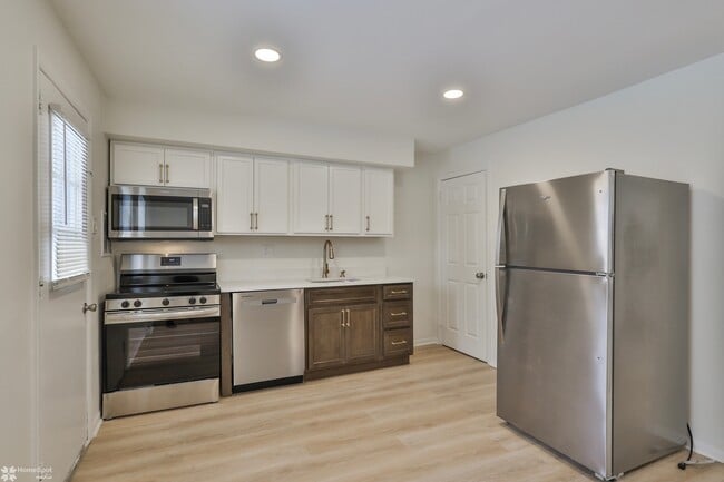 Photo - Pine Grove Townhomes