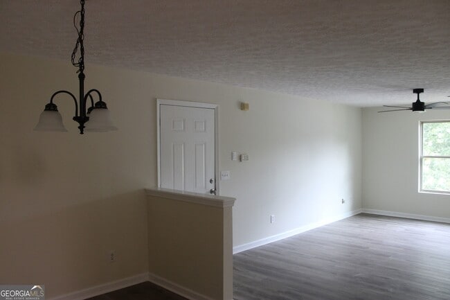 Building Photo - 3301 Fairington Club Dr
