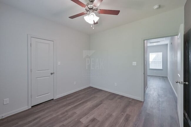 Photo - $1,549! Stylish 2BR Townhome with 15 Minut...