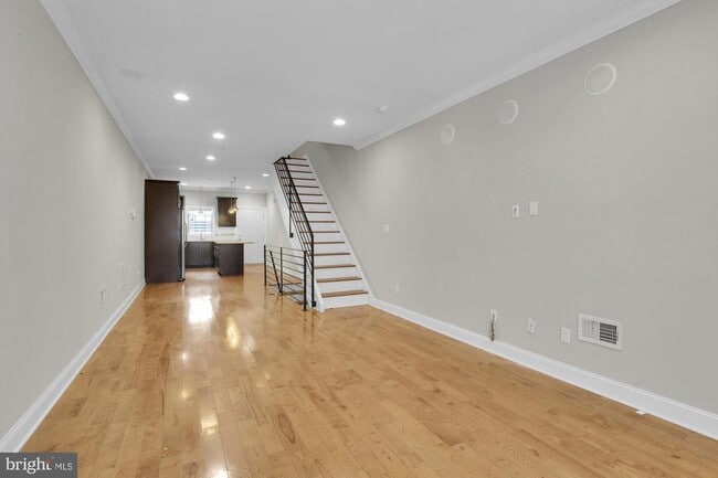 Building Photo - 1907 E Boston St Rental