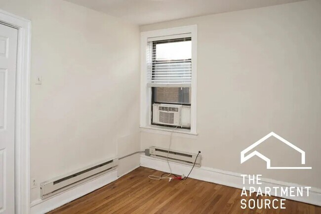 Photo - 837 W Cornelia Ave Unit 837 West Cornelia Avenue
