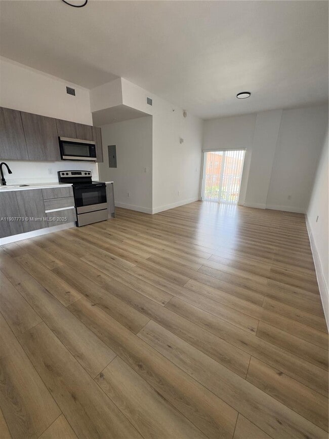 Photo - 1534 NW 1st St Unit 305