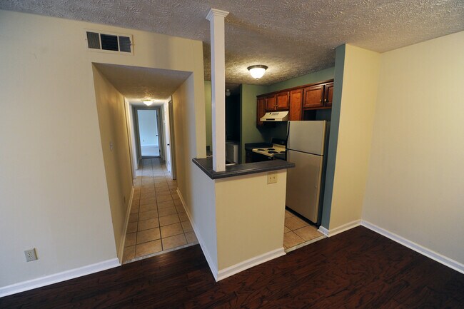 Photo - 100 Downing Way Unit Creek Pointe