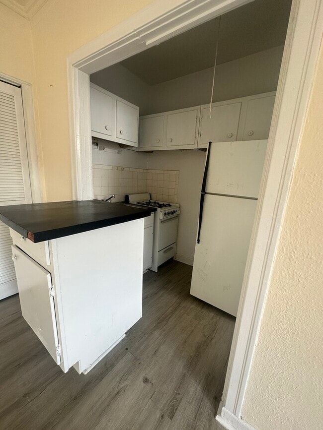 Photo - 633 W Deming Pl Unit ST