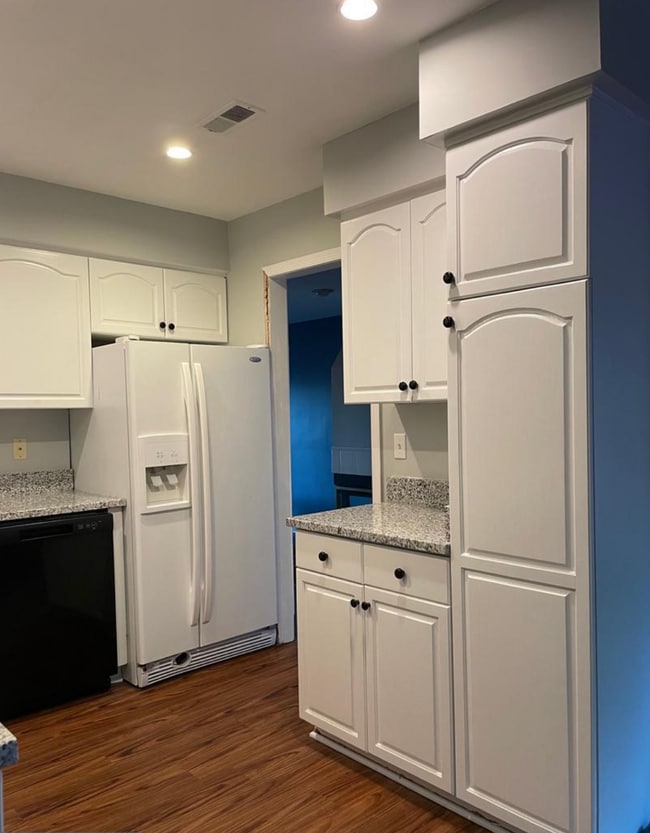 Photo - 8048 Hilliard Dr