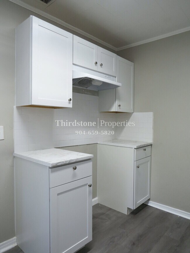 Photo - 2913 W 2nd St