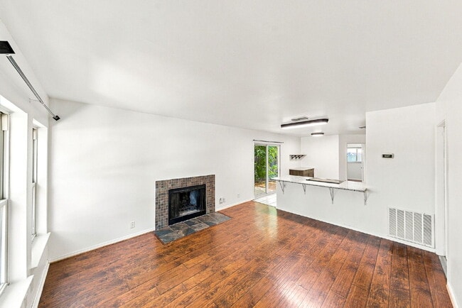 Ask about current rent incentives and specials being offered and book your self guided tour today.