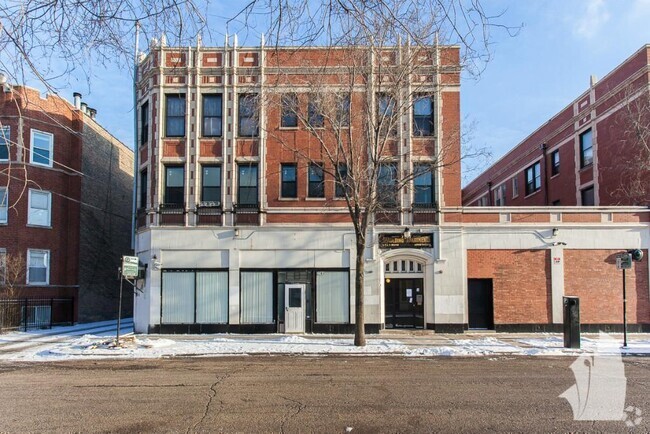 Building Photo - 2737 N Spaulding Ave Rental