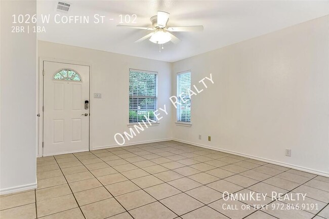Photo - 1026 W Coffin St Unidad 102