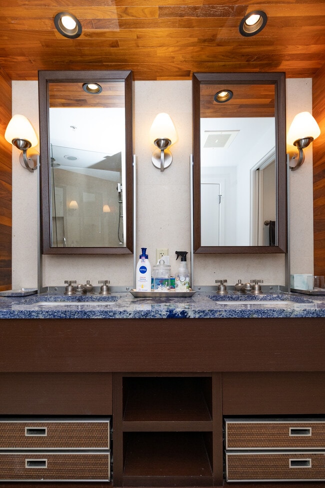 Photo - 6899 Collins Ave