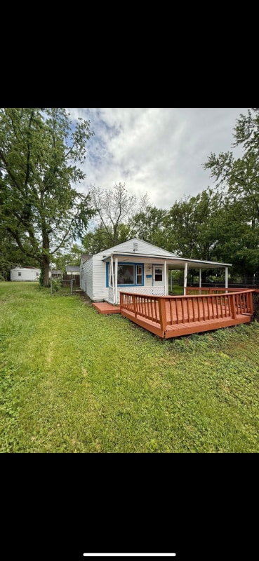 Photo - 1253 E Lawrence St House