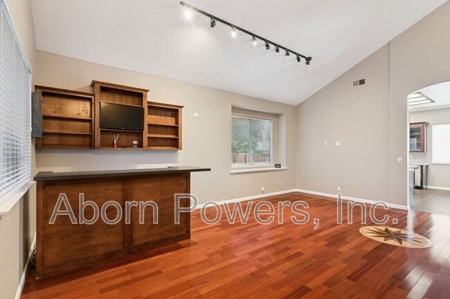 Photo - 1126 Halidon Way