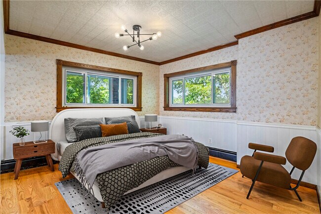 Photo - 6026 Sawyer St