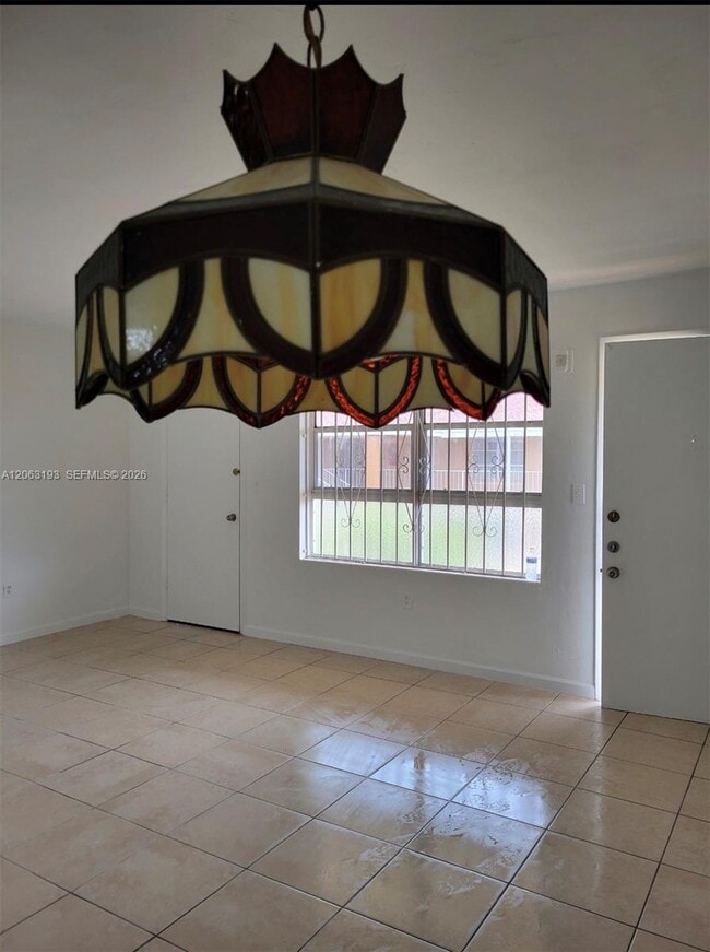 Building Photo - 3881 W Flagler St Unit 305