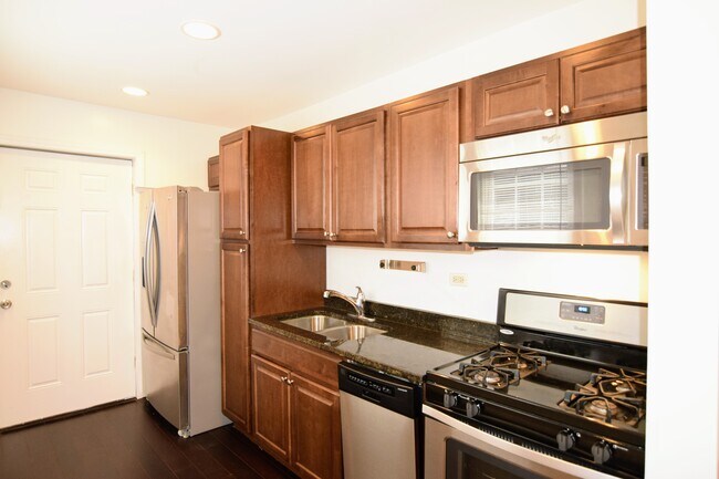 Photo - 1828 N Bissell St Unit #1