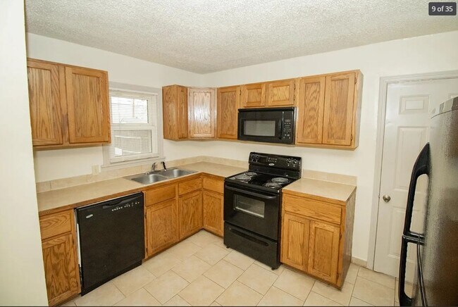 Photo - 1839 S Mosley Ave