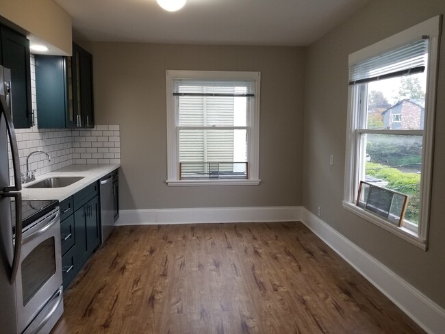 Photo - 2117 SE Hawthorne Blvd Unit 2117 B