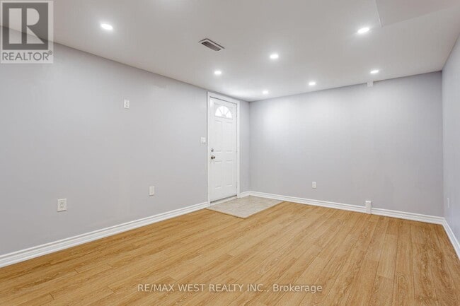 Photo - 31 Clair Rd