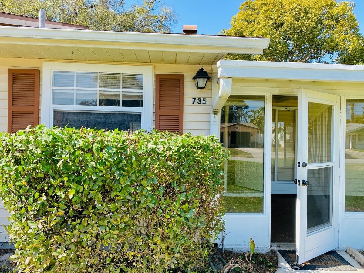 Photo - 735 Sixth St