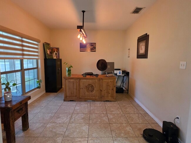 Photo - 302 Date Palm Dr