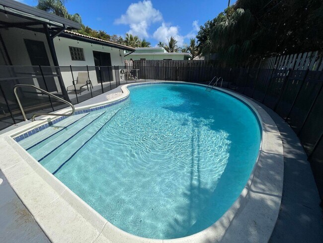 Photo - 2620 NE 19th St